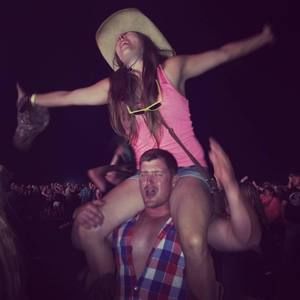 Meet your Posher, Maegan